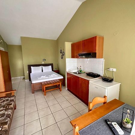Artemis Hotel Apartments Keramotí Buitenkant foto