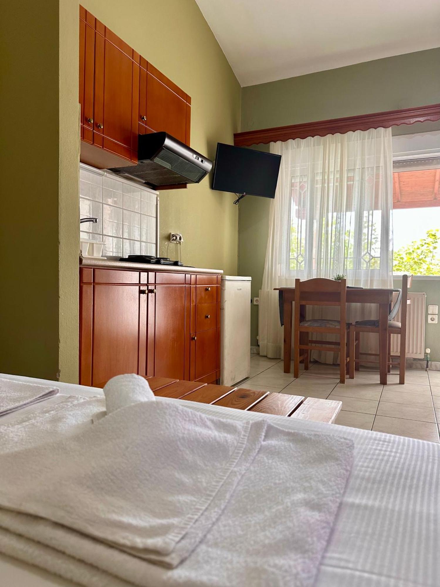 Artemis Hotel Apartments Keramotí Buitenkant foto